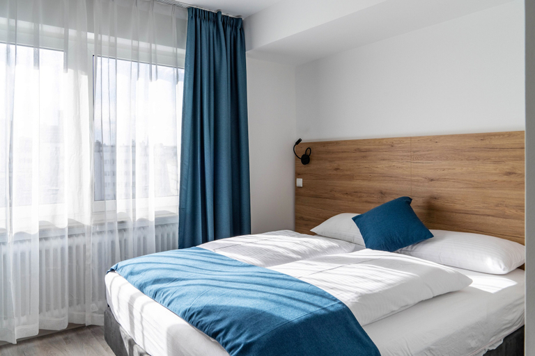 Bedroom 4, HOTEL83, Bonn