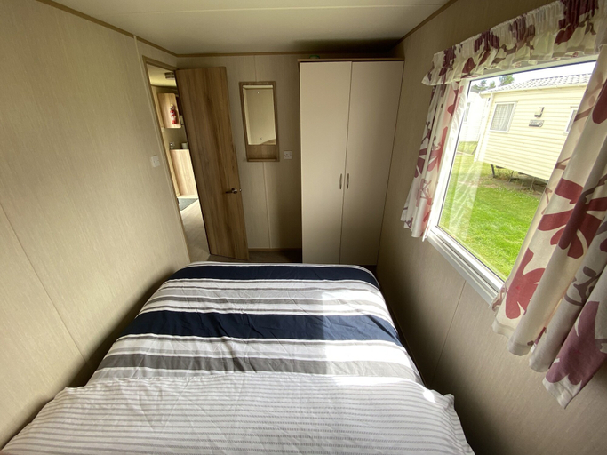 Bedroom 2, 3 Bed 8 Berth Caravan in California Cliffs - D53, Norfolk