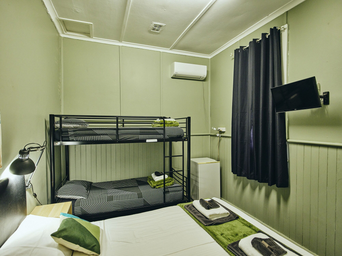 Bedroom 4, Black Diamond Lodge, Collie