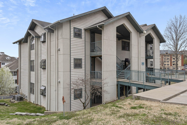 Exterior & Views 2, Guest House at The Greens - Dolly Parton's Stampede, Taney