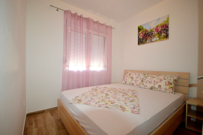 Bedroom 2, Isidora Apartments
