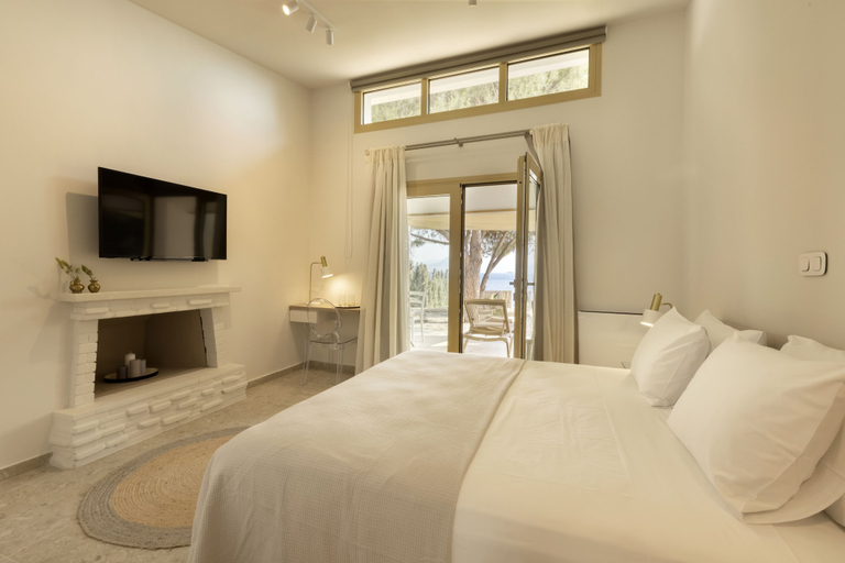 Bedroom 3, Villa Aura Loutraki, Peloponnese