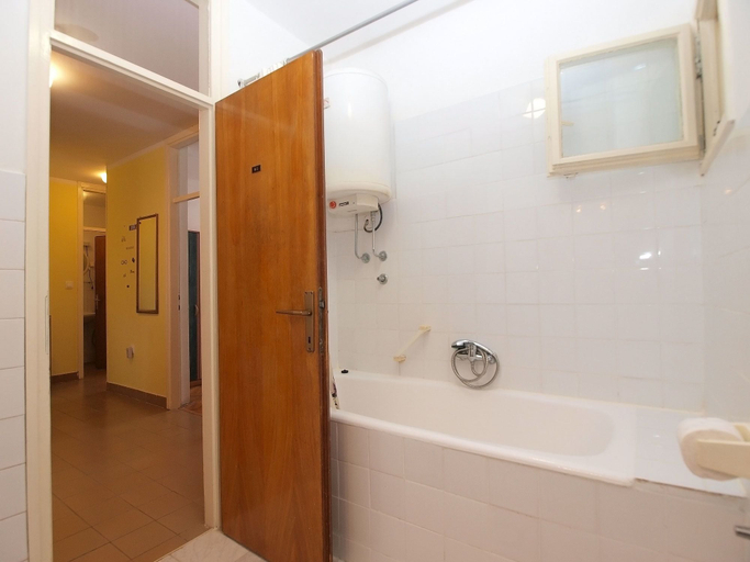 Bathroom 3, Apartment 1475, Fažana