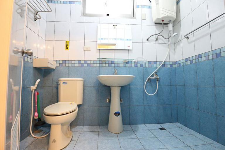 Bathroom 4, Snail Trail B&B, Taitung