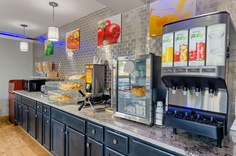 Food & Drinks 5, Quality Inn Waynesboro - Skyline Drive, Waynesboro