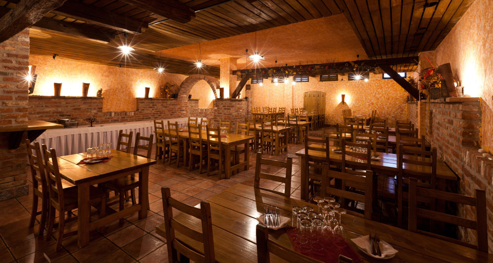 Food & Drinks 5, Hotel N, Znojmo