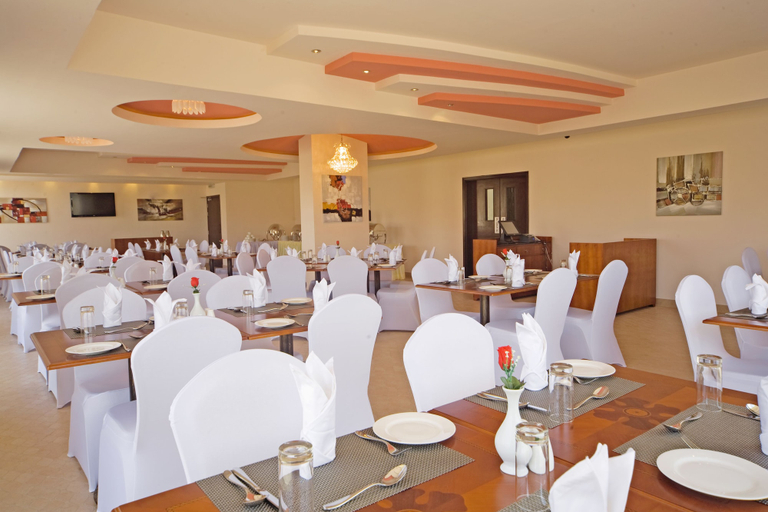 Food & Drinks 4, Centara Life Muscat Dunes Hotel, Bausher