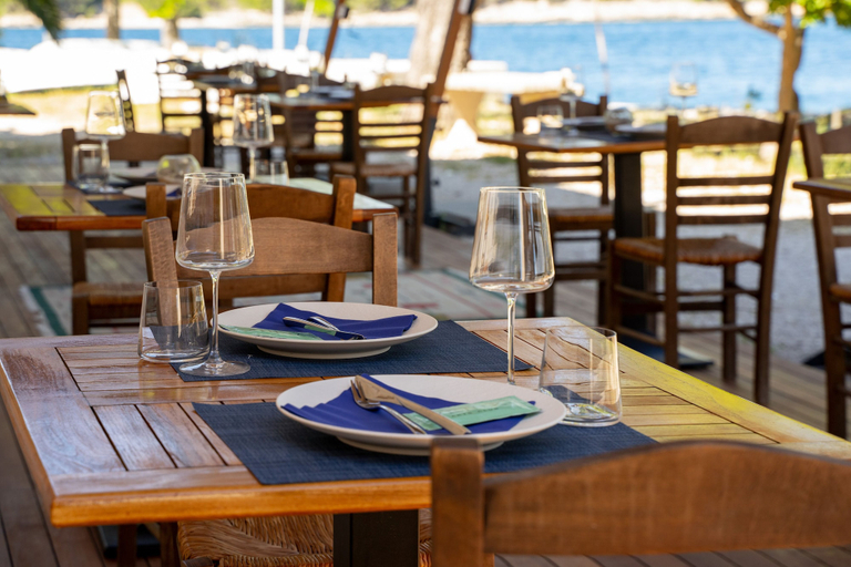 Food & Drinks 4, Vrnik Arts Club, Lumbarda