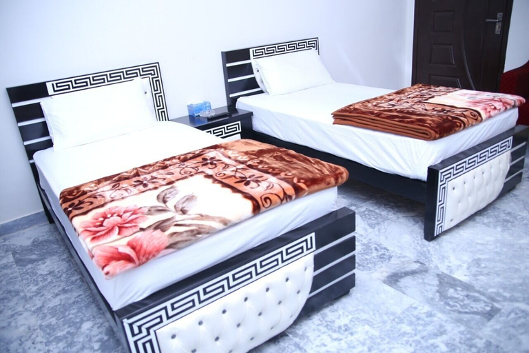 Bedroom 2, Park view family hotel, Lahore