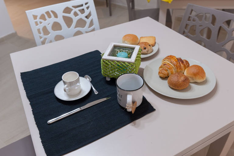 Food & Drinks 5, B&B Epipoli, Syracuse