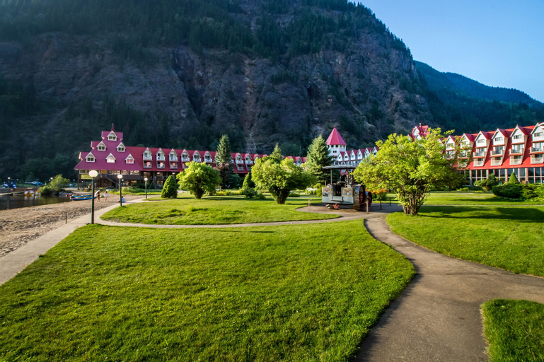 Three Valley Lake Chateau, Columbia-Shuswap