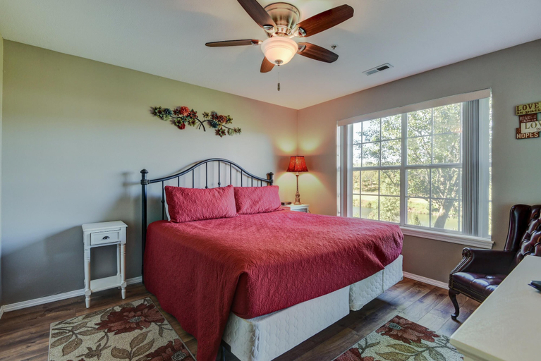 Bedroom 3, Shelter in Faith - Amazing Golf Views - Blocks From 76 Strip Location, Taney
