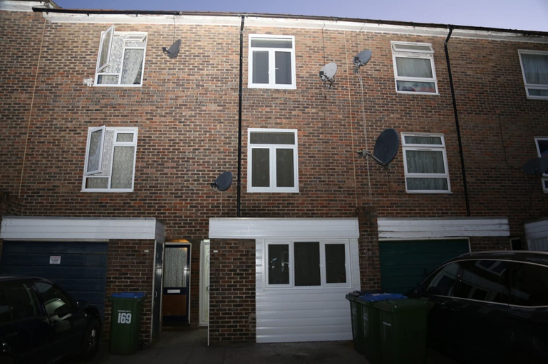 Exterior & Views 2, Room in House - Aa Guest Room6, London