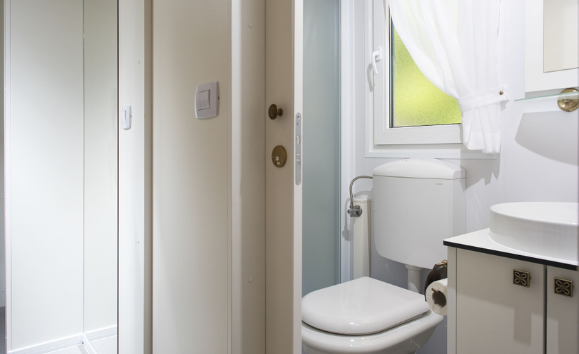 Bathroom 3, Aminess Planet Camping Port9 Holiday Homes, Korčula