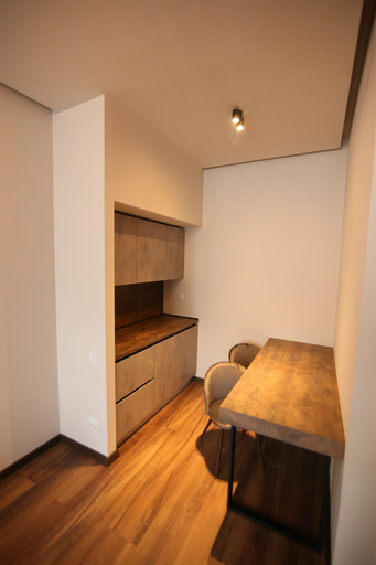 Others 4, Lunii 6 Apartments, Brasov
