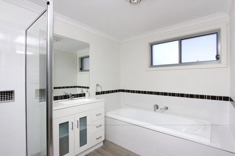 Bathroom, 47 Anderson with Pool in Cowes, Bass Coast  - Phillip Is.