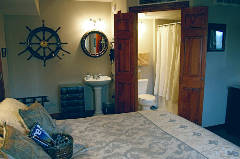 Bedroom 12