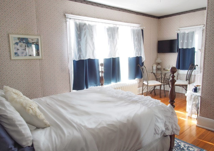 Bedroom 3, The Bissing House, Ellis