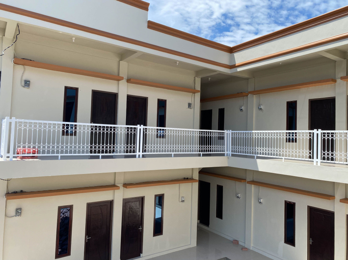 Exterior & Views 2, Kanaan Guesthouse RedPartner, Manado