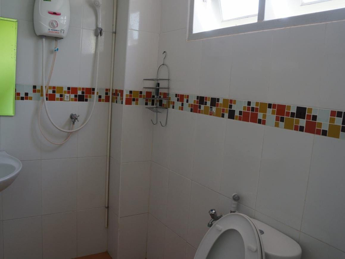 Bathroom 3, Green Place Apartment, Muang Nakhon Ratchasima