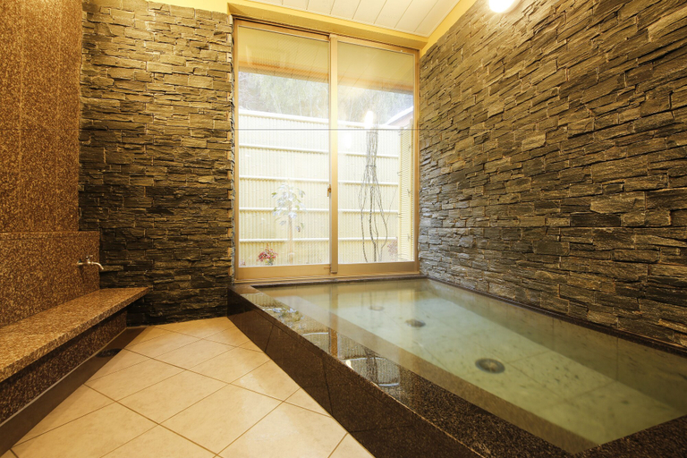 Bathroom 3, Fugetsugyosho, Toyooka