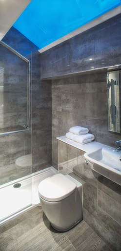 Bathroom 4, Camden Enterprise Hotel & Pub, London
