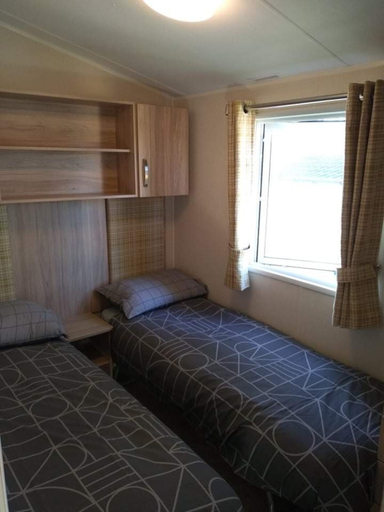 Bedroom 2, 3 bed Static Caravan in Newquay 5 Mins From Beach, Cornwall