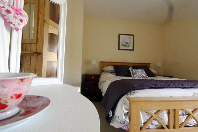Bedroom 2, Thatched Cottage, West Dorset, Dorset