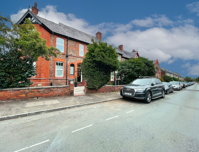 Exterior & Views 2, Ashfield Boutique Stays, Trafford