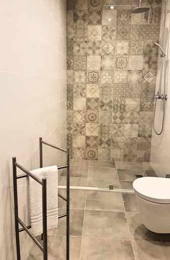 Bathroom 5, Casa do Alto, Loulé