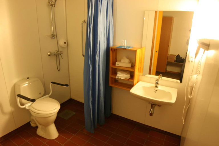 Bathroom 3, Overhalla Hotel, Overhalla