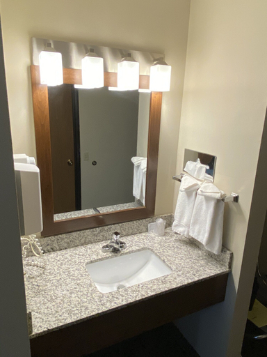 Bathroom 4, The Center Inn, Minnehaha