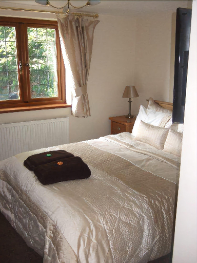 Bedroom 2, Acorns Guest House, North Somerset