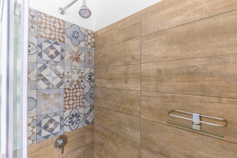 Bathroom shower, Solemar Sicilia - Maison Brigitte, Palermo