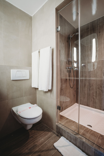 Bathroom 4, ibis Marrakech Centre Gare, Marrakech