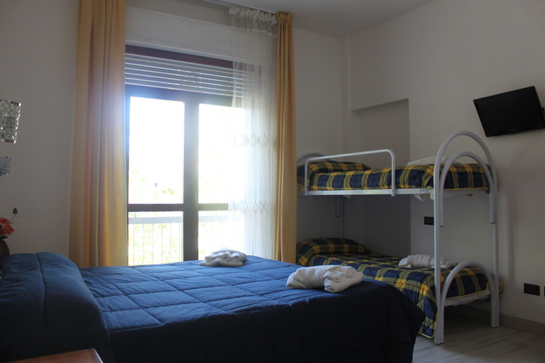 Bedroom 3, Hotel Marittima, Rimini