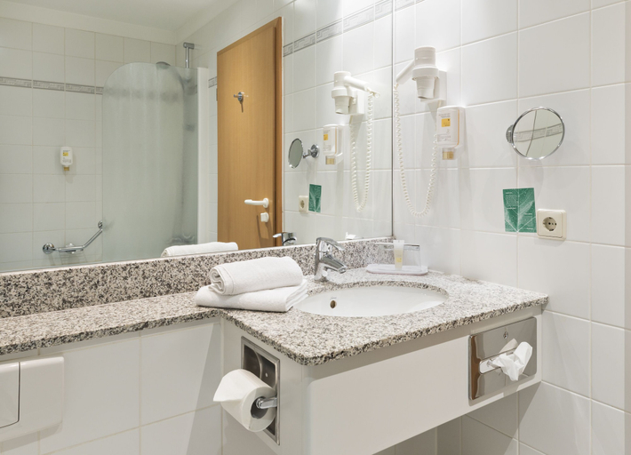 Bathroom 5, Schwarzwaldhotel Gengenbach, Ortenaukreis