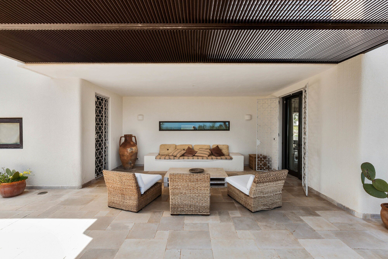 Others 5, Villa Dahlia, Brindisi