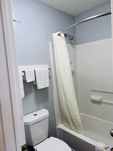 Bathroom 3, Coachway Inn, Caldwell