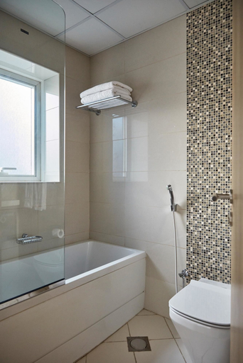 Bathroom 3, Fantastay Continental Towers, Dubai