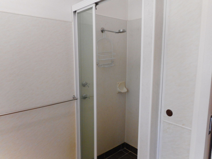 Bathroom, Billungar Unit 1 at Hat Head, Kempsey