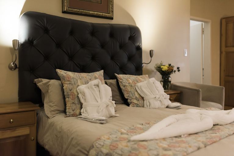 Bedroom 3, Tzaneen Country Lodge, Mopani