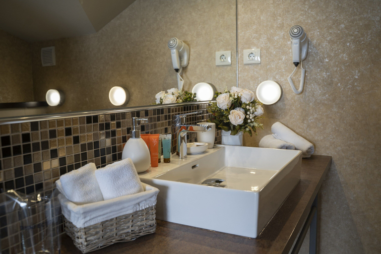 Bathroom 4, Villa Akacija, Belgrade