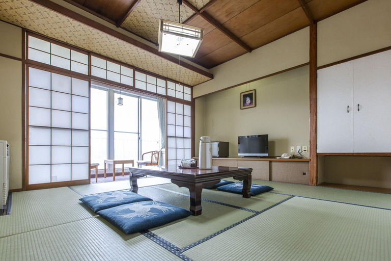 Bedroom 3, Kitaguni Grand Hotel, Tsuruga
