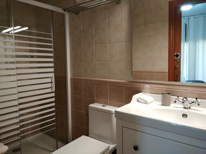 Bathroom 4, Can Gual Casa Rural, Barcelona
