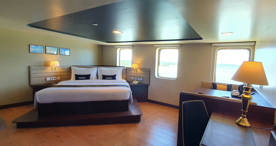 Bedroom 4, Doulos Phos The Ship Hotel, Bintan Regency