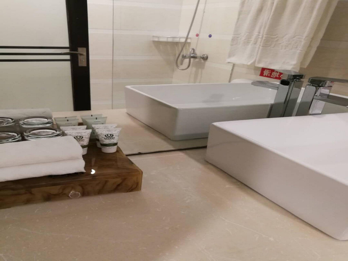 Bathroom 4, My Pleasant Hotel, Shenzhen