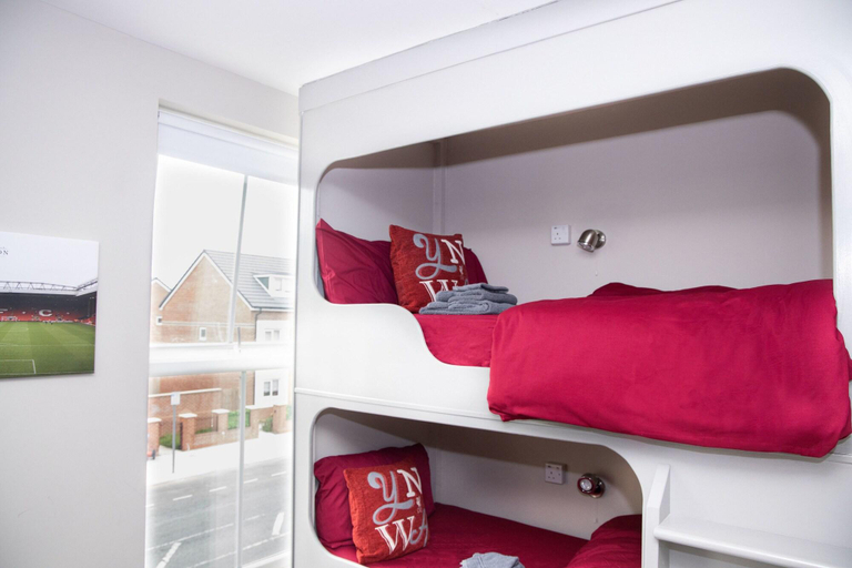 Bedroom 3, The Sandon Hotel, Sefton