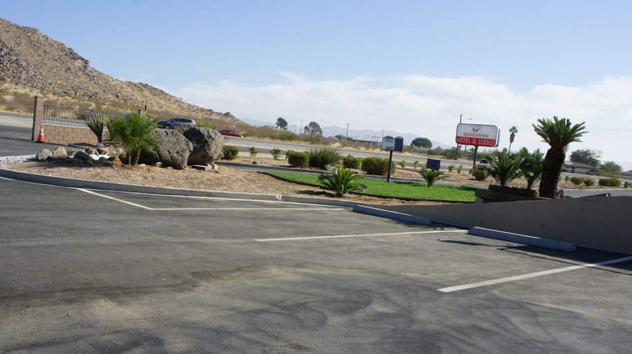 Others 5, Apple Valley Hotel & Lodge, San Bernardino
