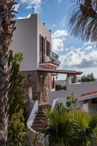 Exterior & Views 2, Hotel Residence La Villetta, Messina